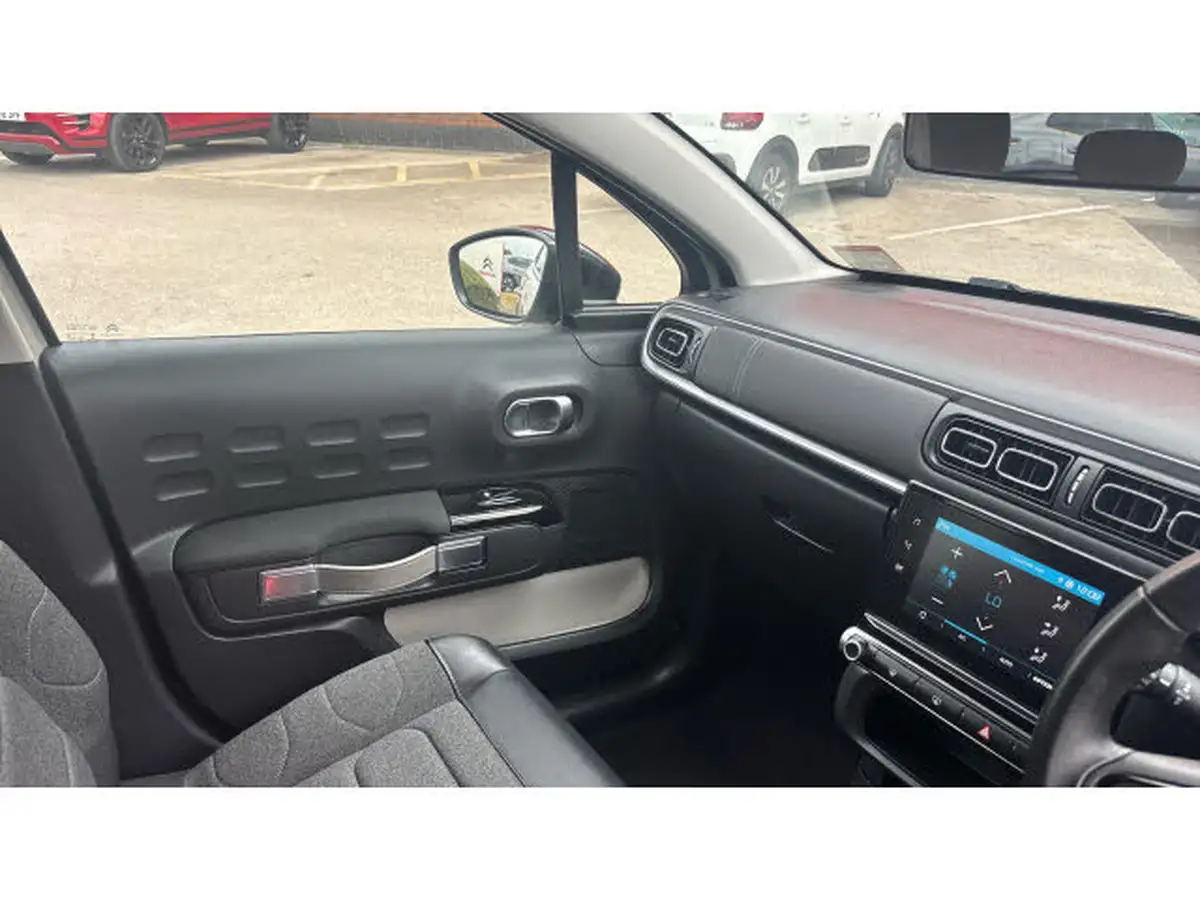 2022-citroen-c3-12-puretech-saint-james-83ps-big-13