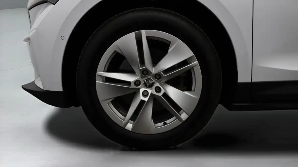 2022-skoda-enyaq-e-60-big-18