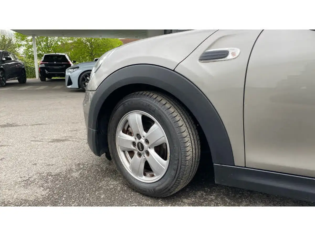 2019-mini-cooper-15-cooper-classic-hatchback-3d-auto-big-46
