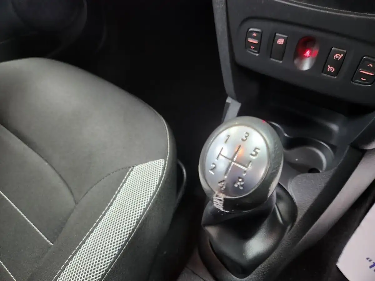 2017-dacia-sandero-stepway-15dci-laureate-big-7