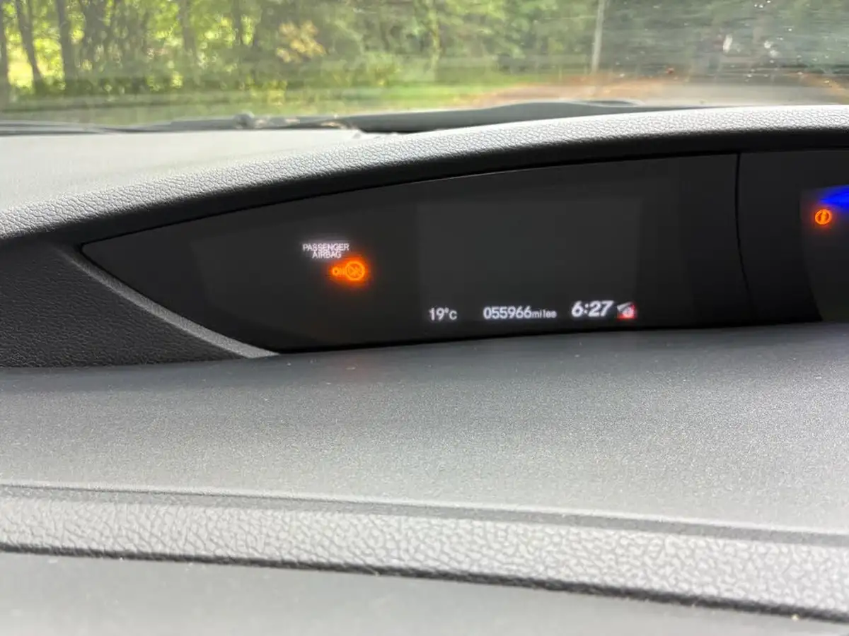 2014-honda-civic-16td-se-plus-hatchback-big-14