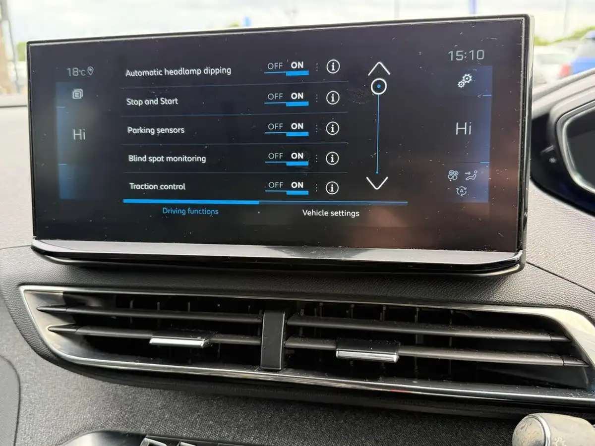 2022-peugeot-5008-suv-15-bluehdi-allure-premium-eat8-big-17