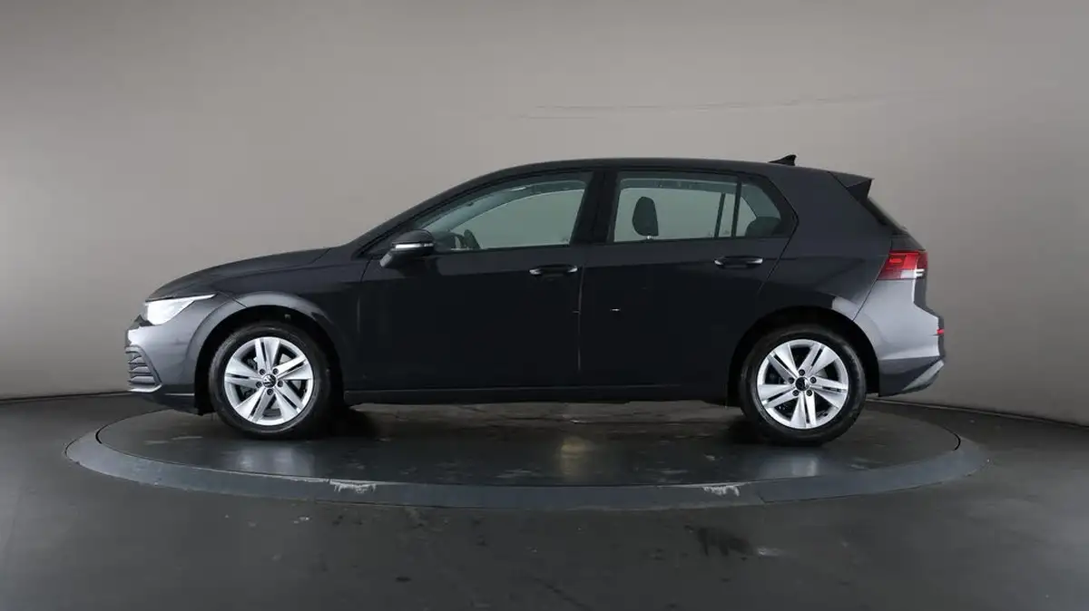 2022-volkswagen-golf-15-tsi-life-150ps-hatchback-big-36