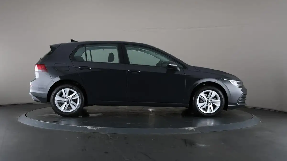 2022-volkswagen-golf-15-tsi-life-150ps-hatchback-big-60