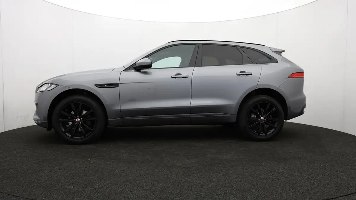 2020-jaguar-f-pace-20-i4d-chequered-flag-180ps-big-63