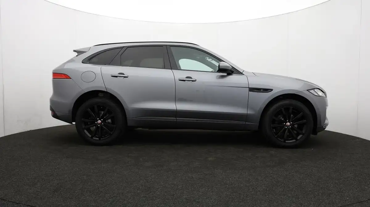 2020-jaguar-f-pace-20-i4d-chequered-flag-180ps-big-35