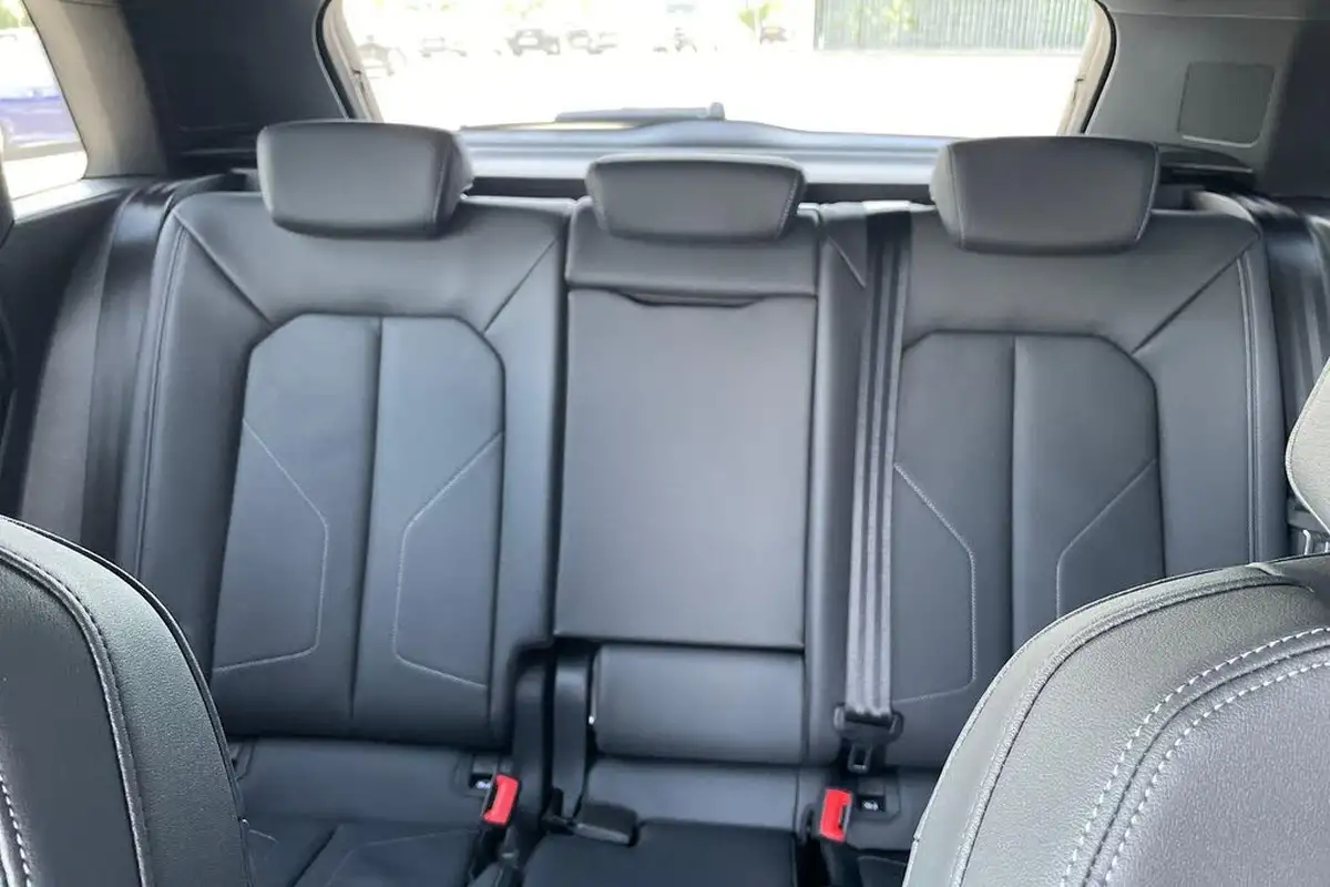 2025-audi-q3-15-35-tfsi-black-edition-station-wagon-s-tronic-big-30