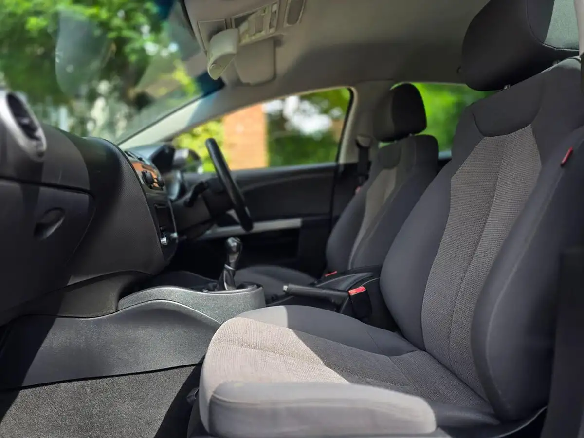 2010-seat-leon-14-se-big-8