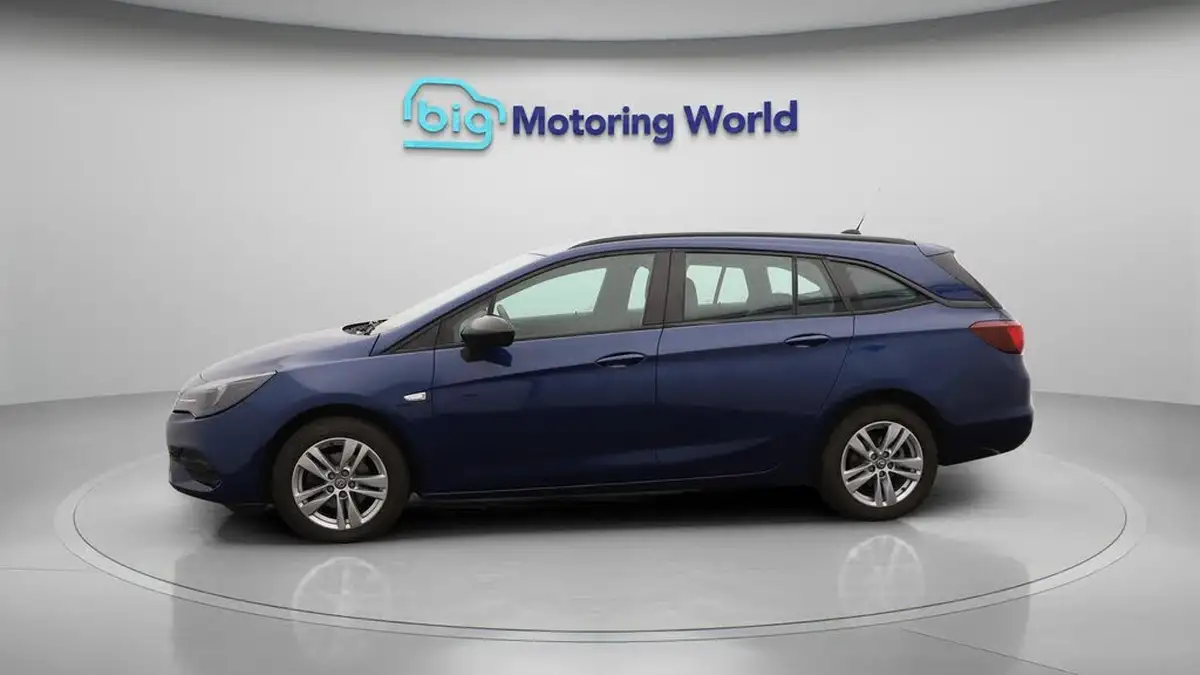 2021-vauxhall-astra-15-turbo-d-business-edition-nav-122ps-estate-big-4