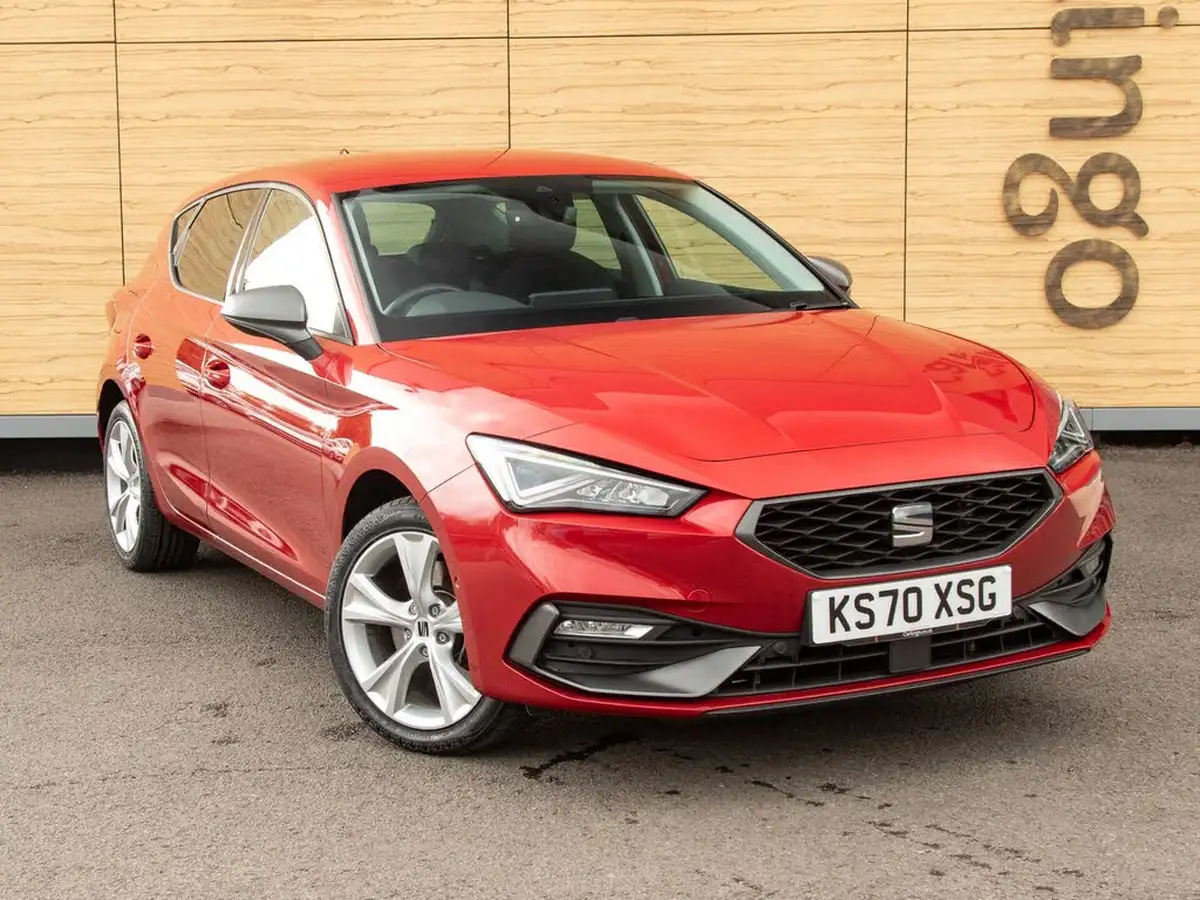 2020-seat-leon-14-e-hybrid-fr-hatchback-big-0