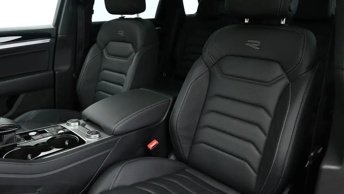 2023-volkswagen-touareg-30tdi-black-edition-286ps-big-38
