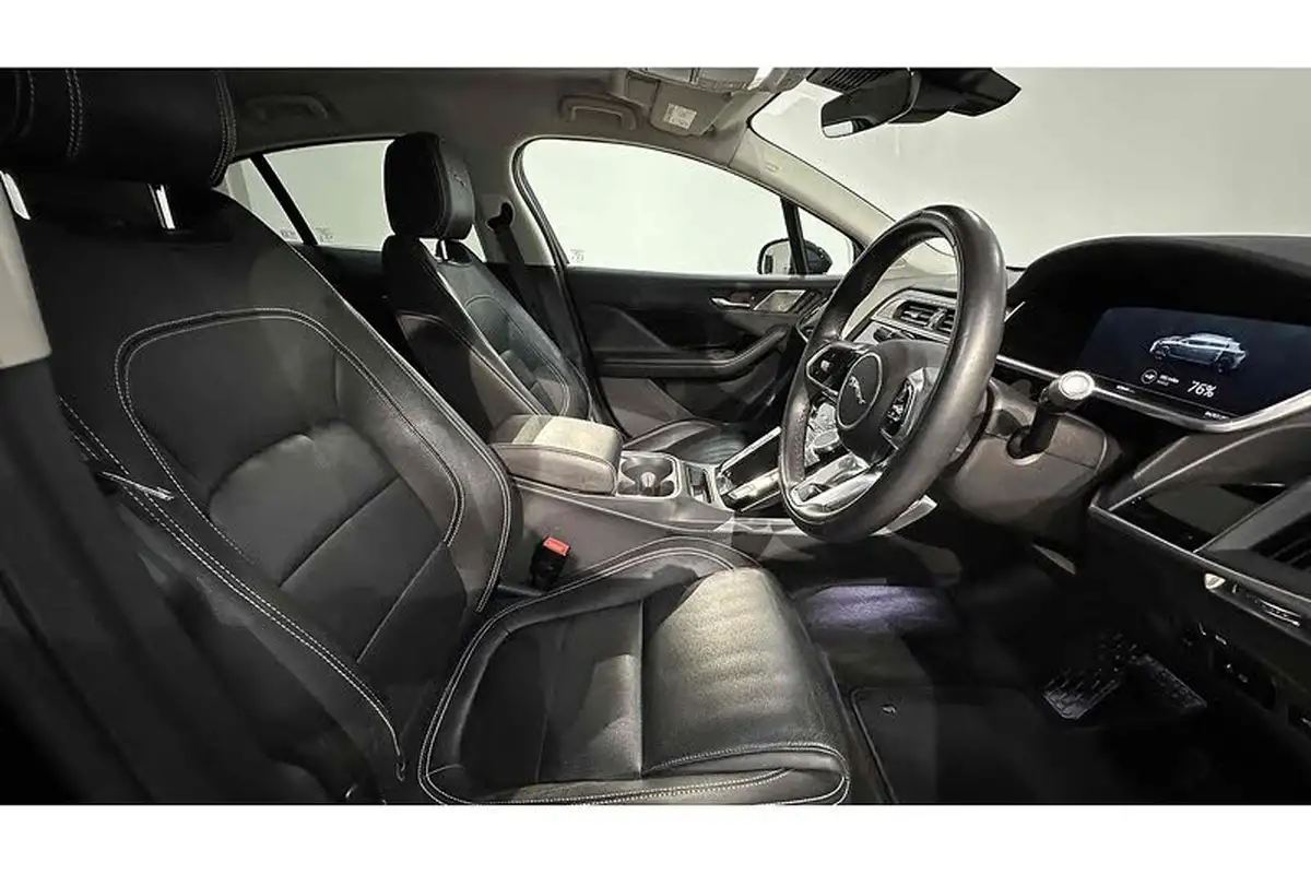 2022-jaguar-i-pace-ev400-se-big-25