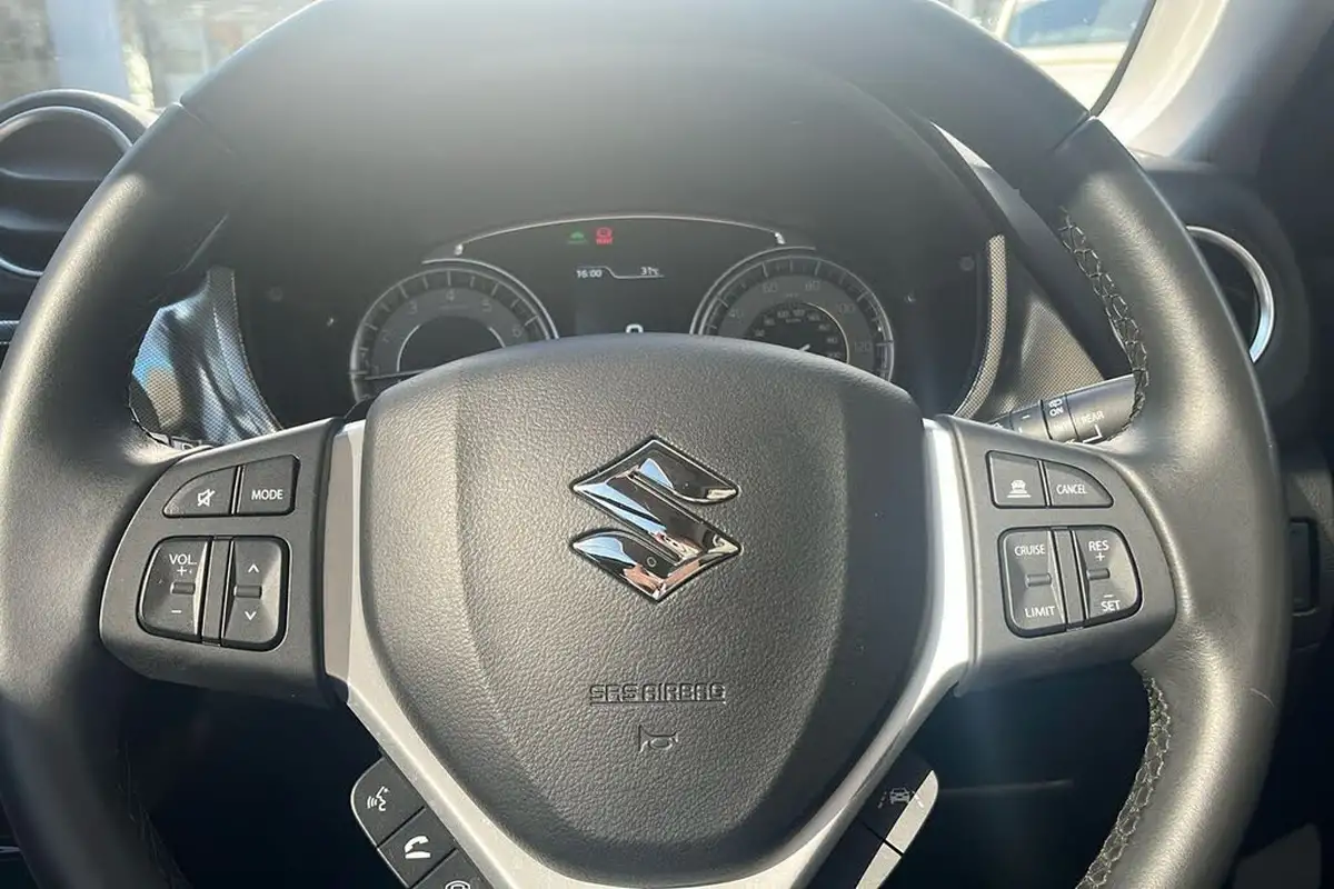 2023-suzuki-vitara-15-sz5-big-36