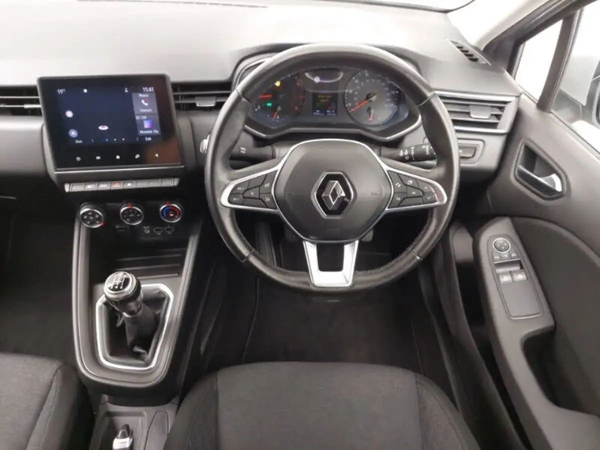 2020-renault-clio-10-sce-iconic-75bhp-big-6