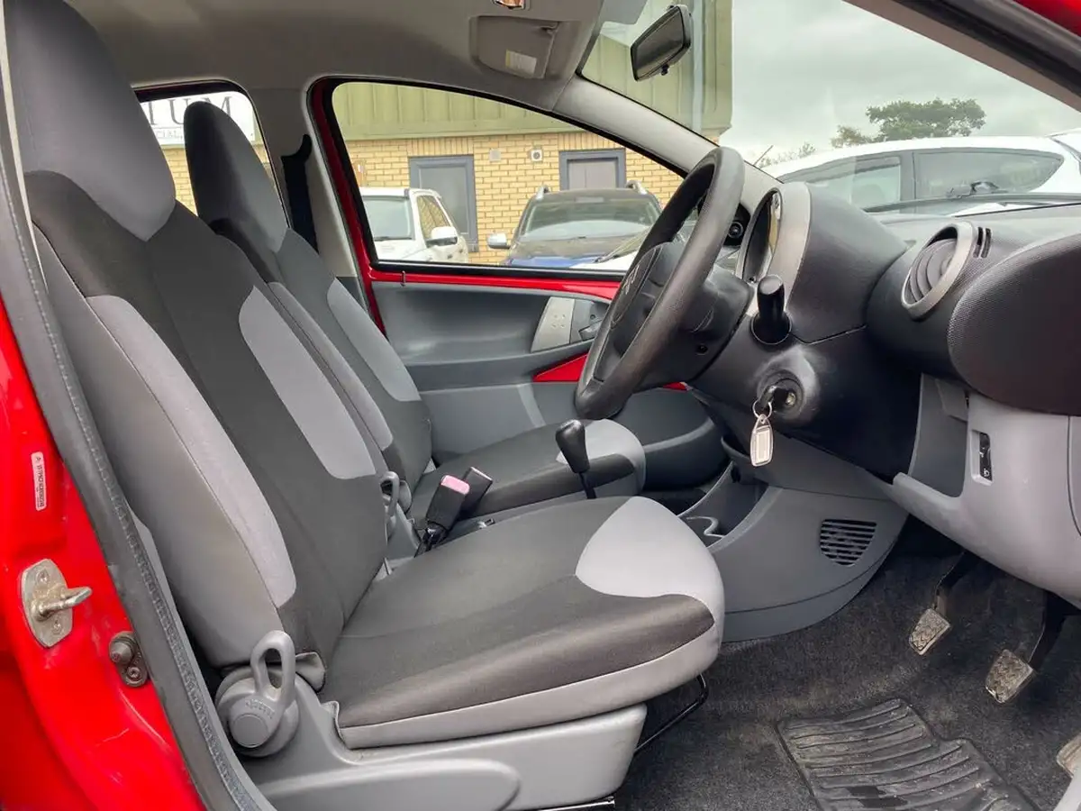 2009-citroen-c1-10-vt-5d-big-28