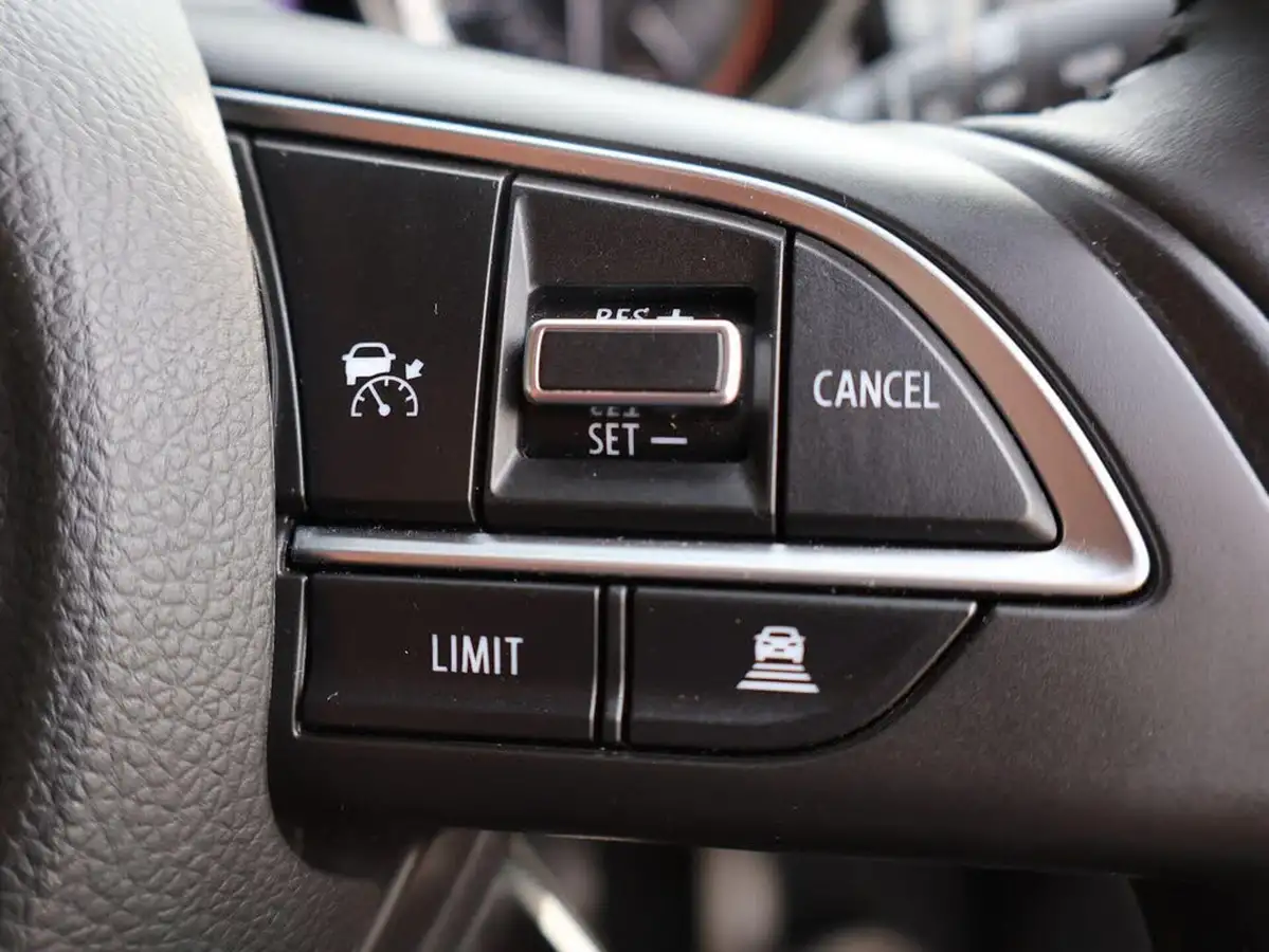 2021-suzuki-swift-12-dualjet-sz5-big-23
