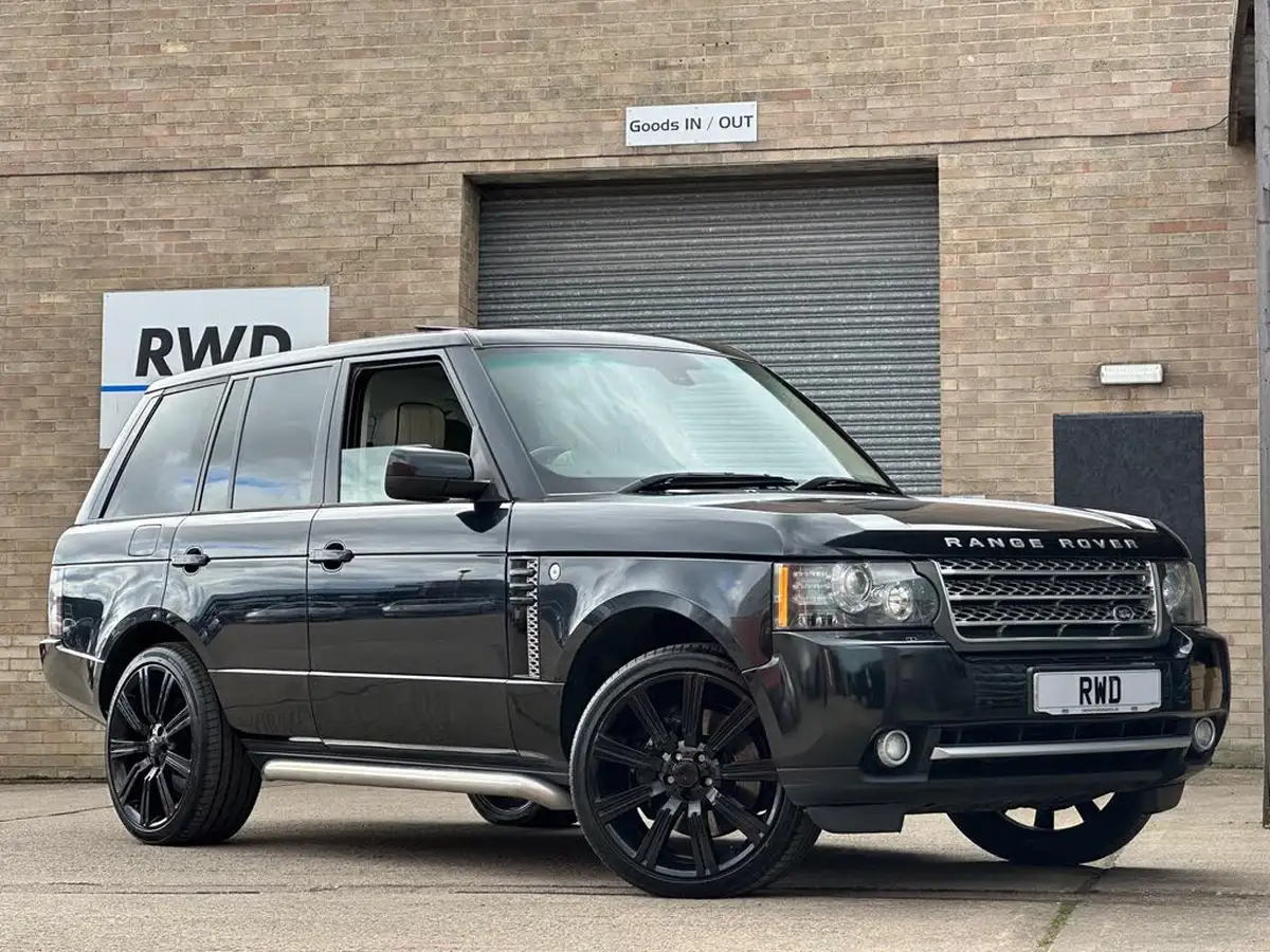 2011-land-rover-range-rover-44td-vogue-big-0