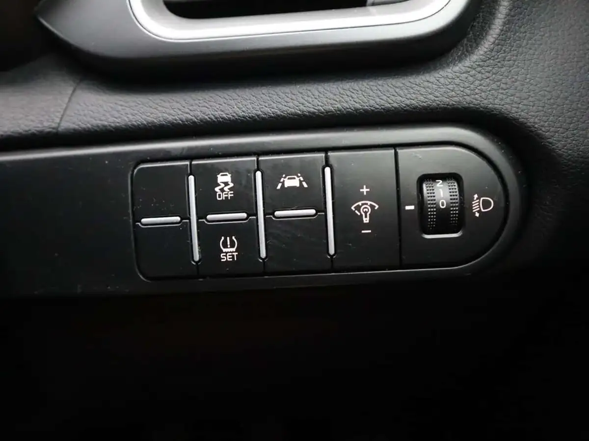 2022-kia-xceed-10-t-gdi-2-big-33