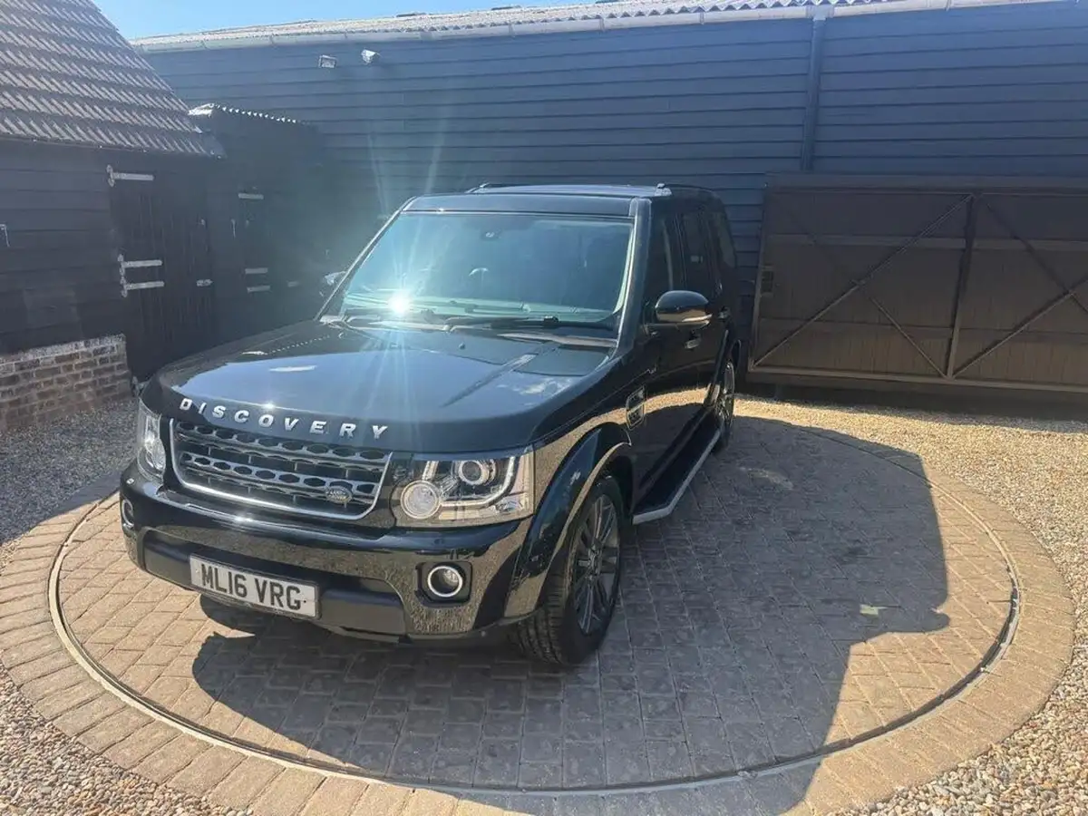 2016-land-rover-discovery-4-30-sd-v6-graphite-big-22