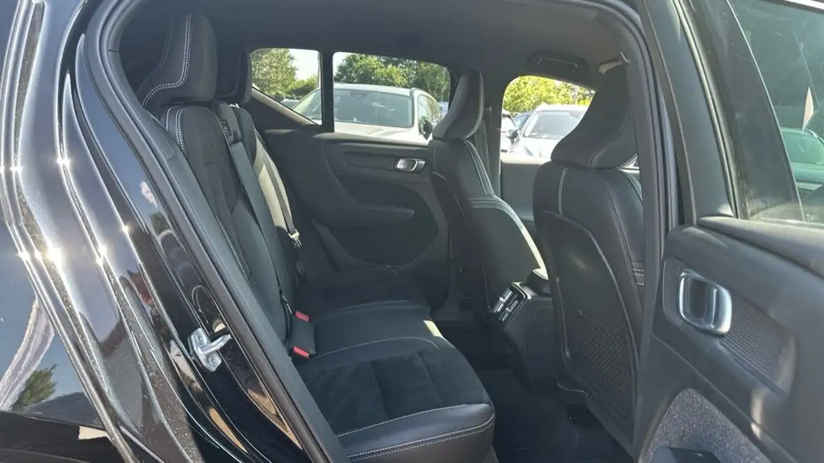 2021-volvo-xc40-15-t3-r-design-161bhp-big-5