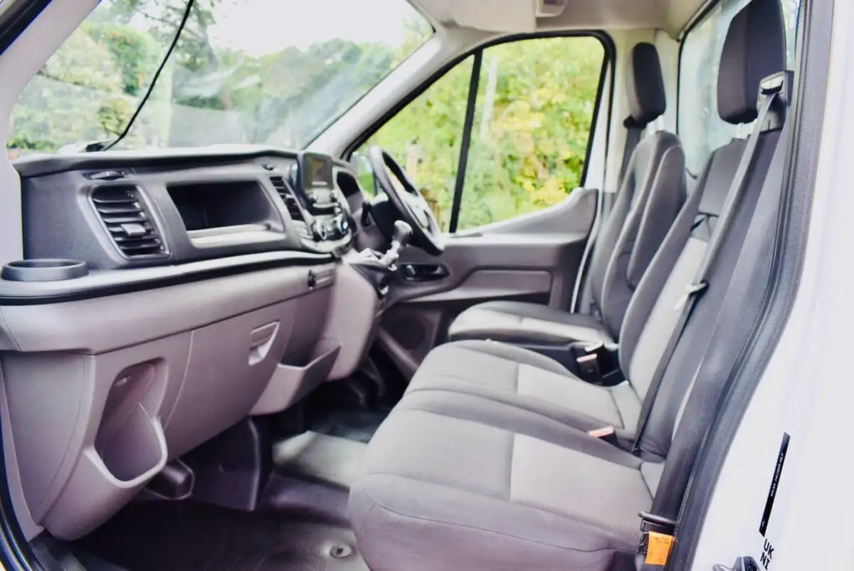 2022-ford-transit-20tdci-350-l2h1-leader-130pseu6dt-fwd-cab-big-9