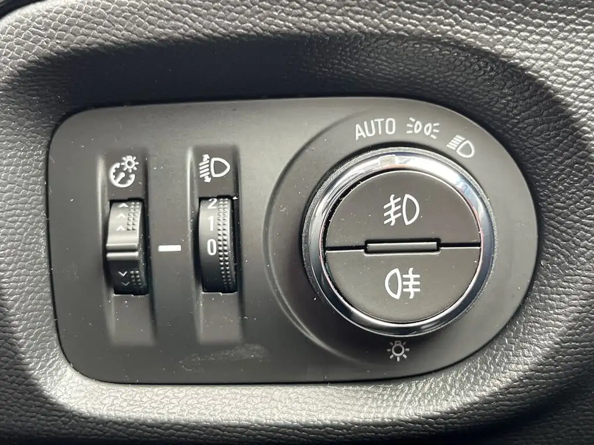 2021-vauxhall-corsa-12-turbo-elite-nav-premium-auto-big-27