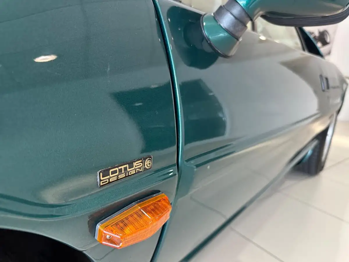 1990-lotus-esprit-22-turbo-big-9
