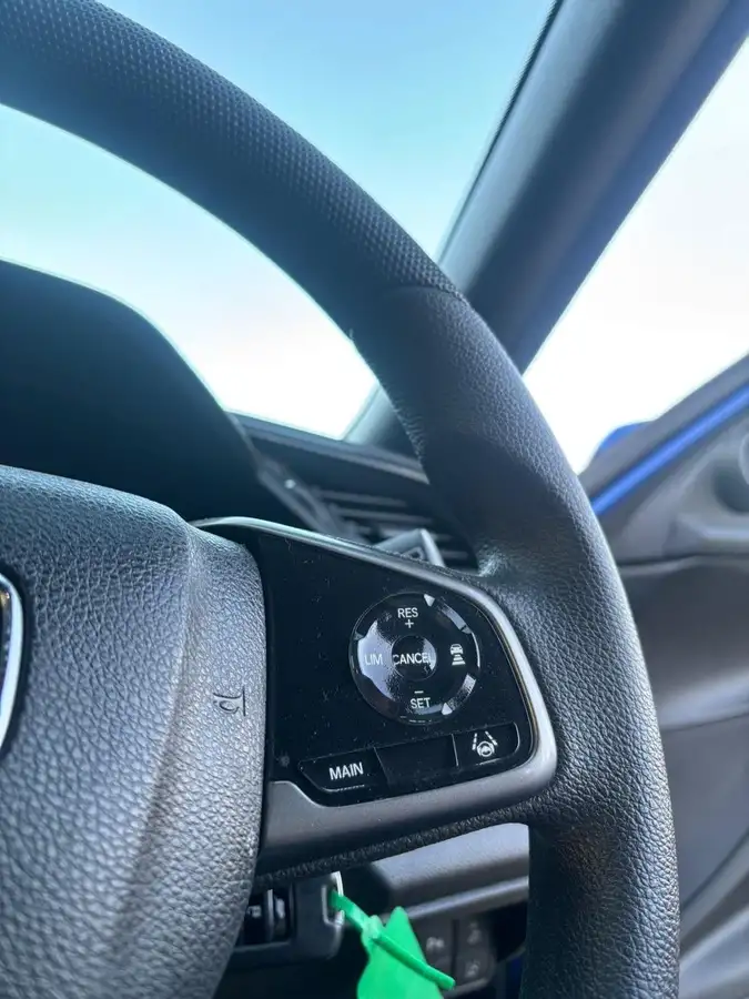 2020-honda-civic-10-vtec-turbo-se-hatchback-5d-big-15