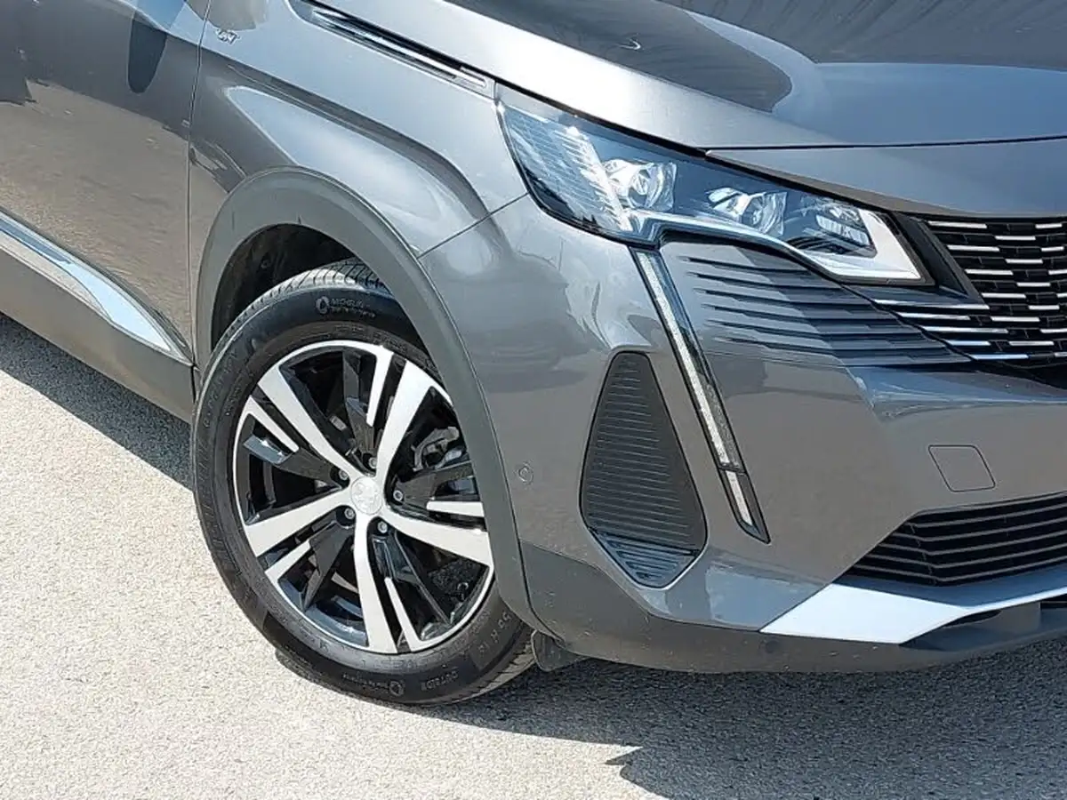 2024-peugeot-3008-suv-12-puretech-gt-136ps-hybrid-e-dsc6-big-8