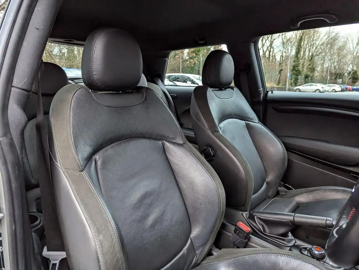 2019-mini-cooper-15-cooper-sport-hatchback-3d-big-9