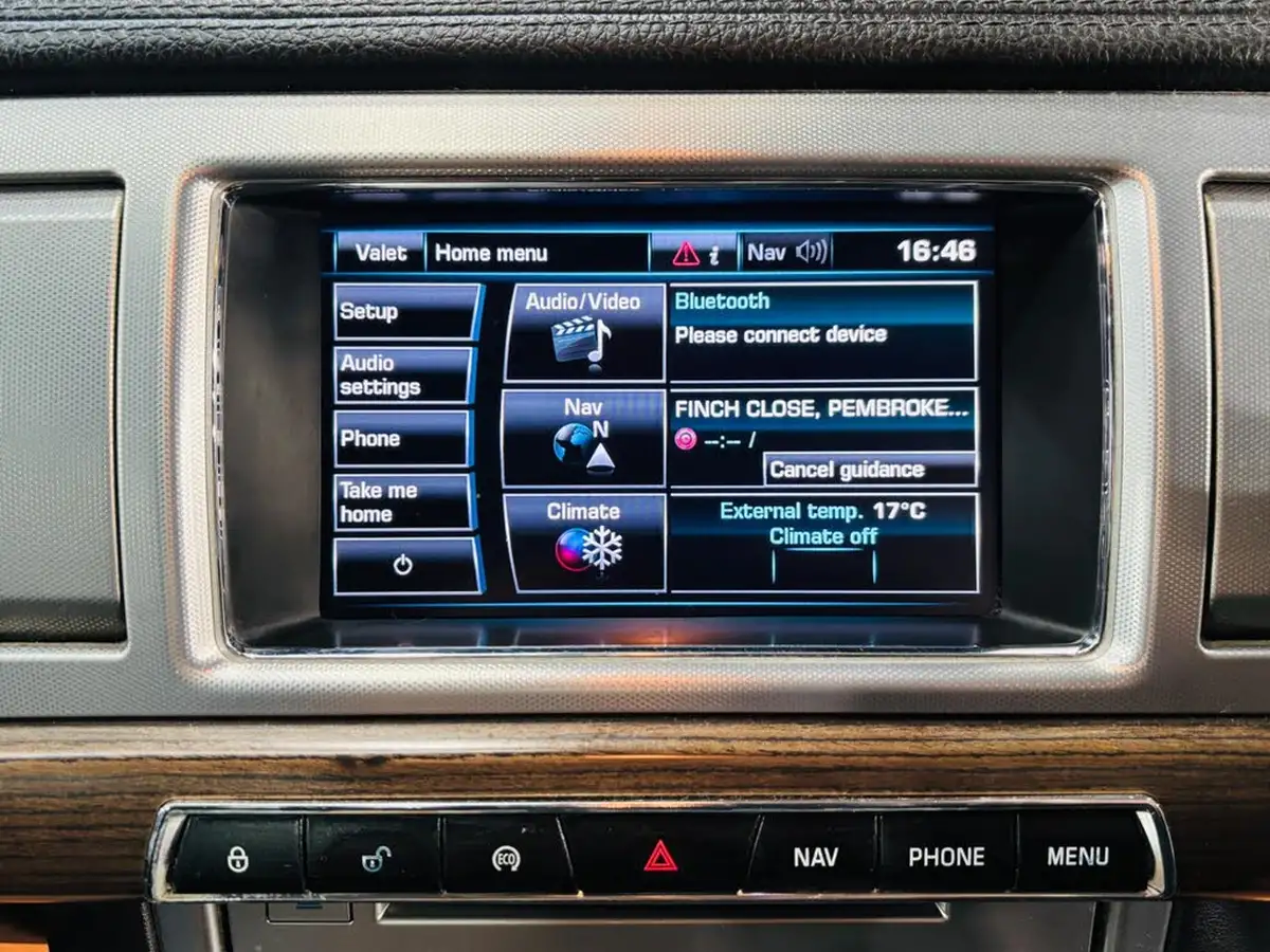 2012-jaguar-xf-22td-luxury-190ps-saloon-4d-auto-big-21