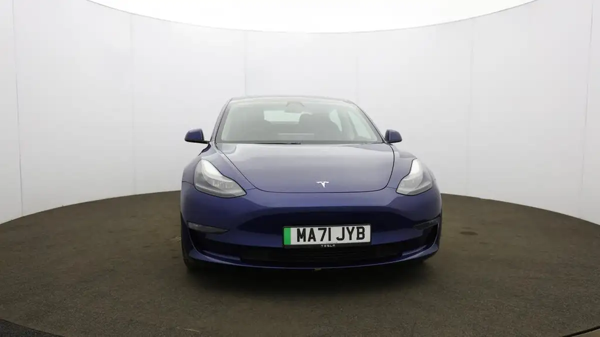 2021-tesla-model-3-e-performance-awd-big-31