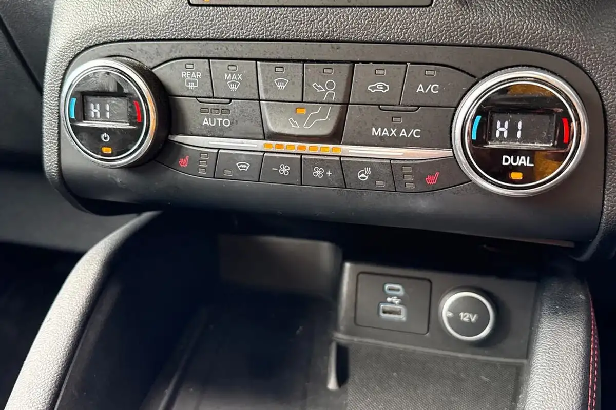 2020-ford-kuga-25t-st-line-x-big-21