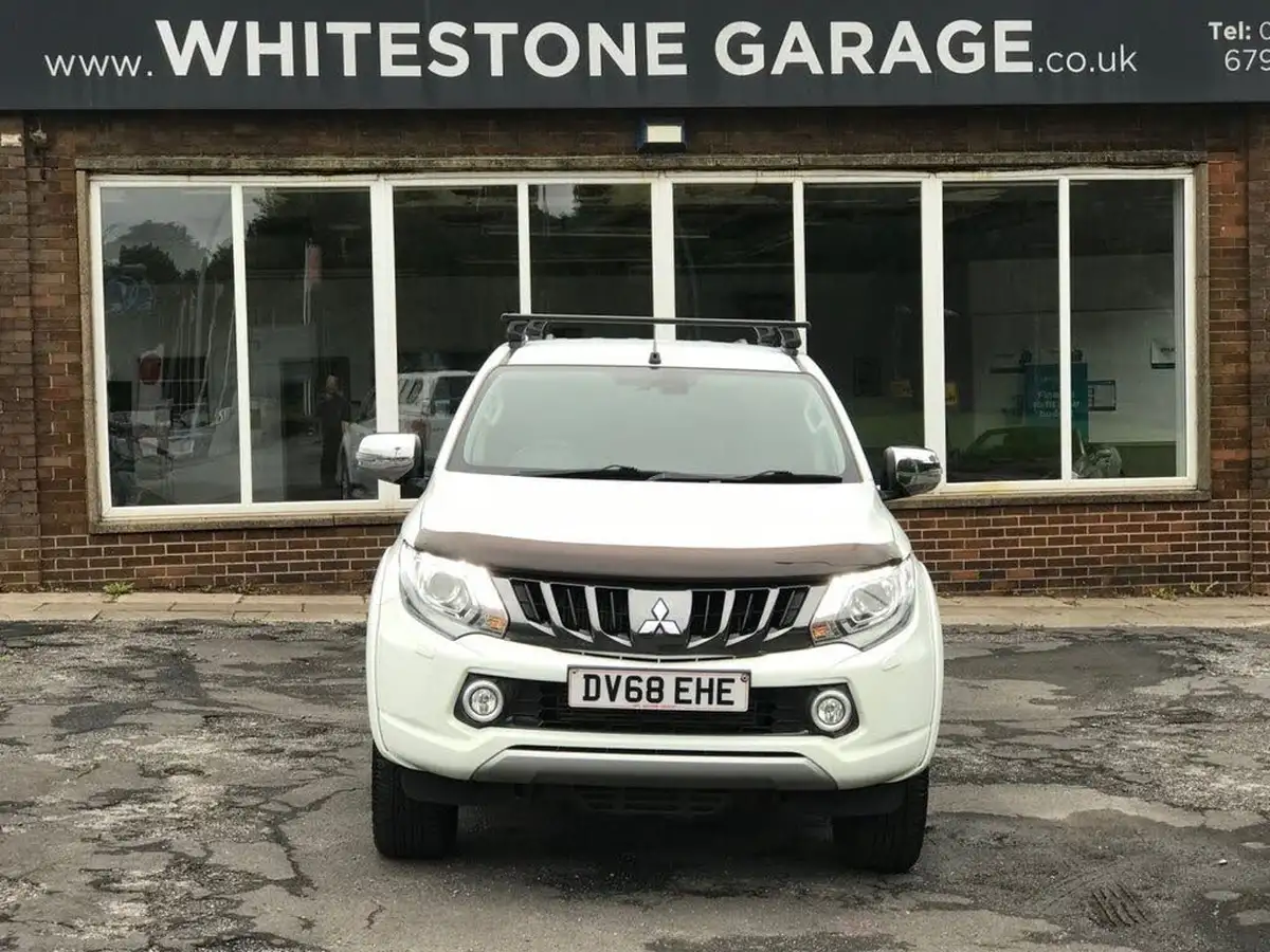 2018-mitsubishi-l200-24di-d-warrior-eu6-auto-big-9