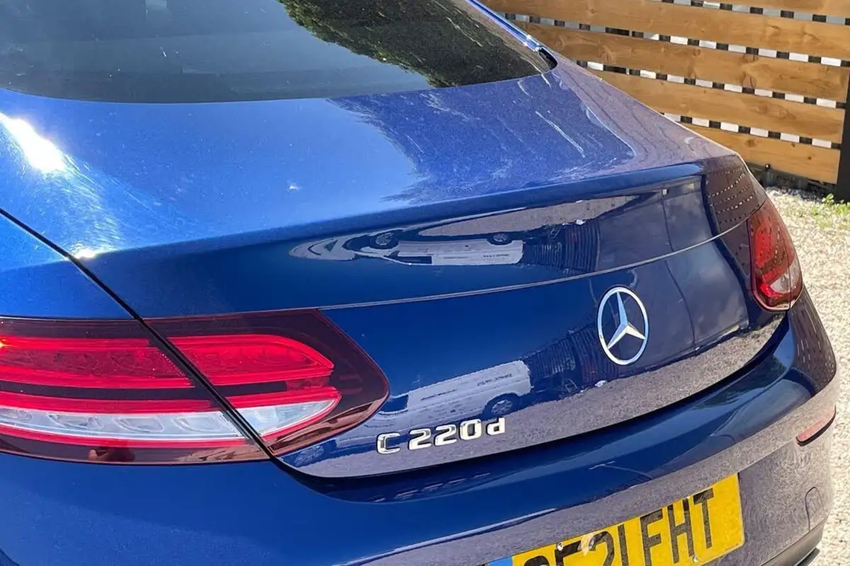 2021-mercedes-benz-c-class-20d-c220d-amg-line-edition-premium-coupe-big-14