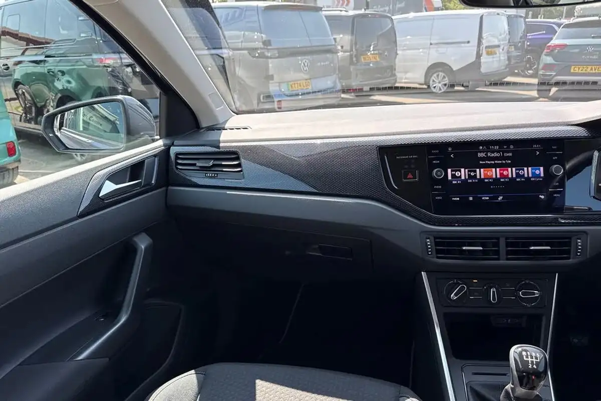 2023-volkswagen-polo-10-tsi-life-big-19