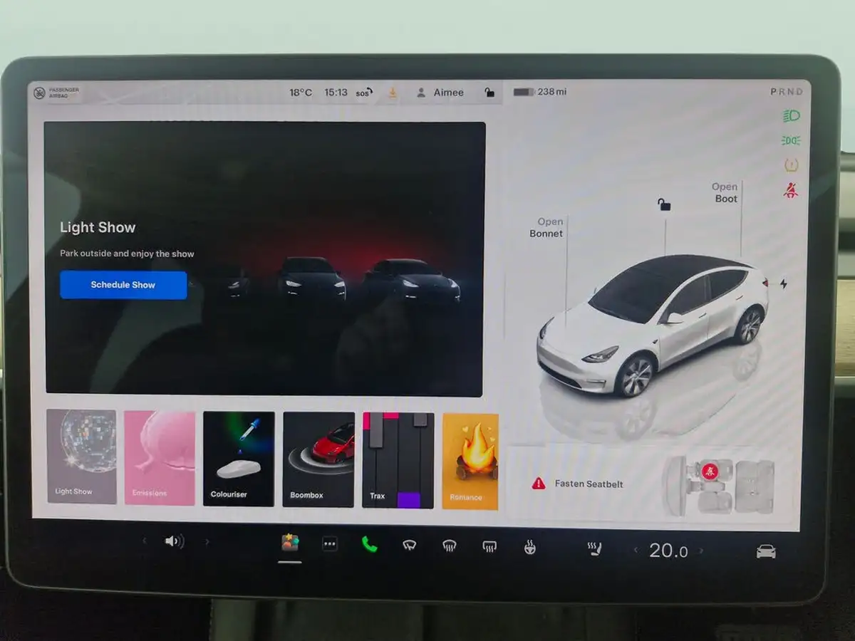 2023-tesla-model-y-e-long-range-big-18