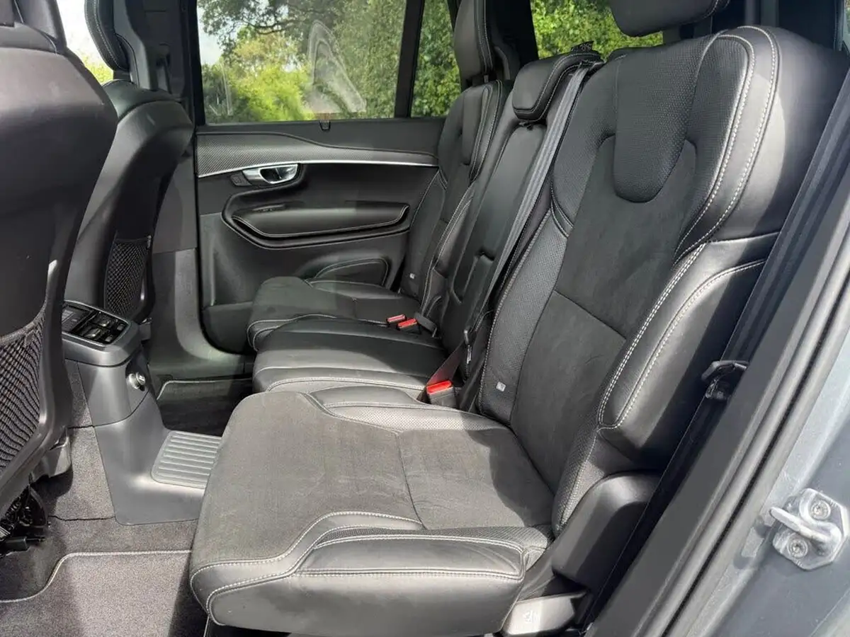 2020-volvo-xc90-20-t8-r-design-twin-engine-big-24