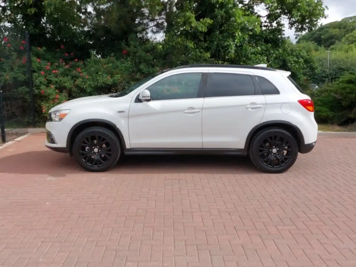 2017-mitsubishi-asx-16d-4-big-3