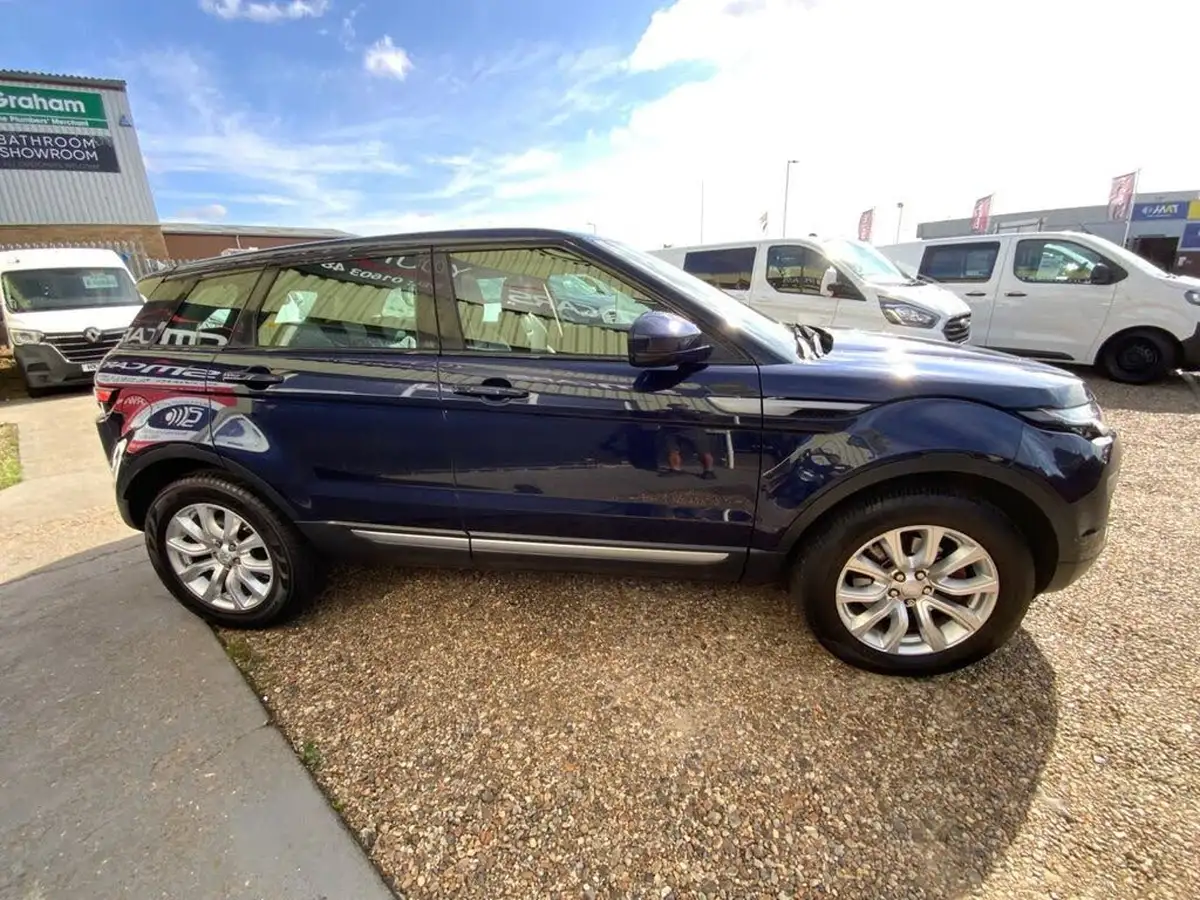 2016-land-rover-range-rover-evoque-20td4-se-ss-big-9
