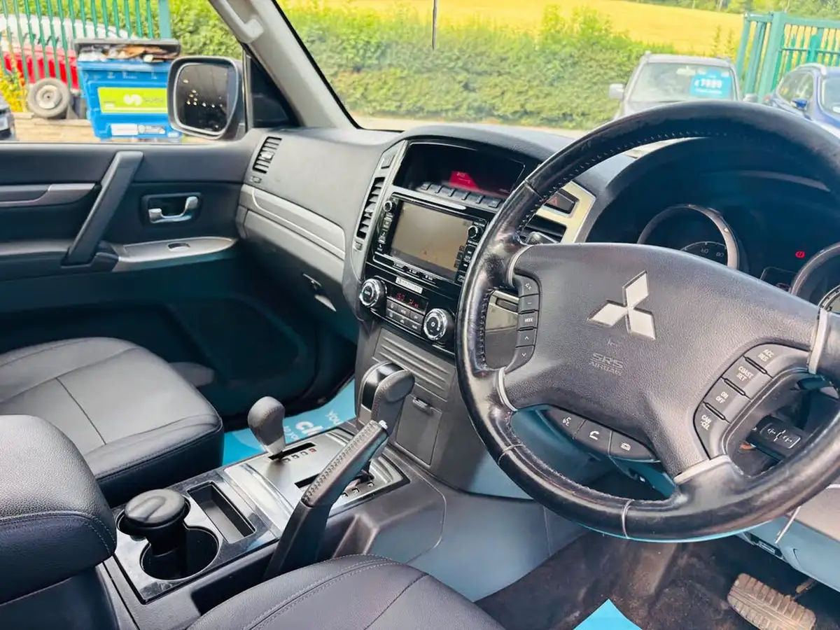 2018-mitsubishi-shogun-32td-sg3-big-26