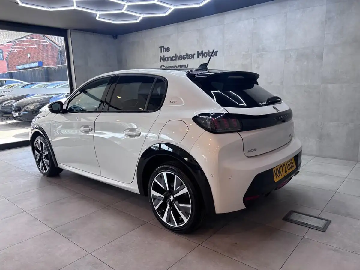 2022-peugeot-208-12-puretech-gt-100ps-big-13