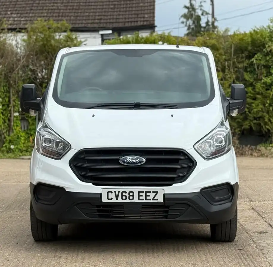 2018-ford-transit-custom-20tdci-300-l2h1-105pseu6-panel-van-big-2