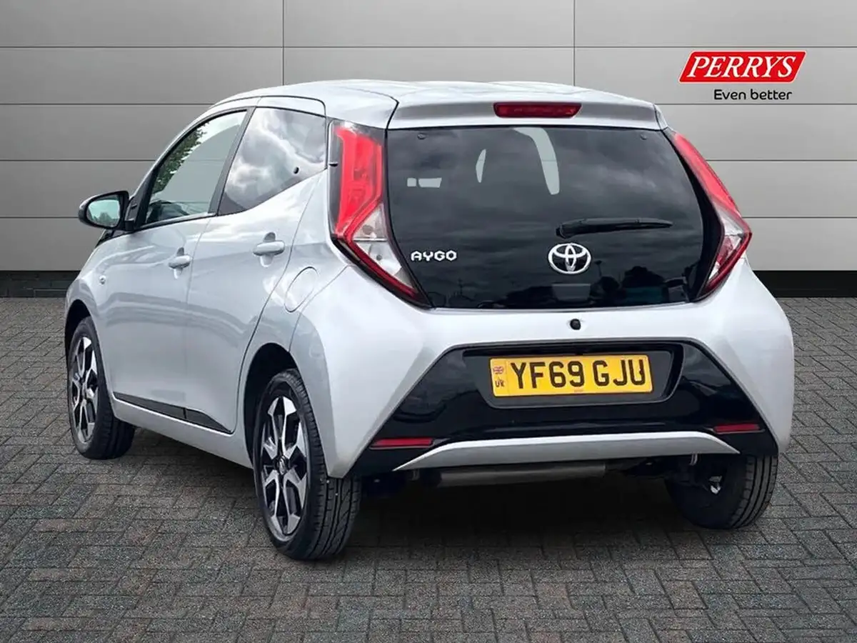 2019-toyota-aygo-10-vvt-i-x-trend-big-1
