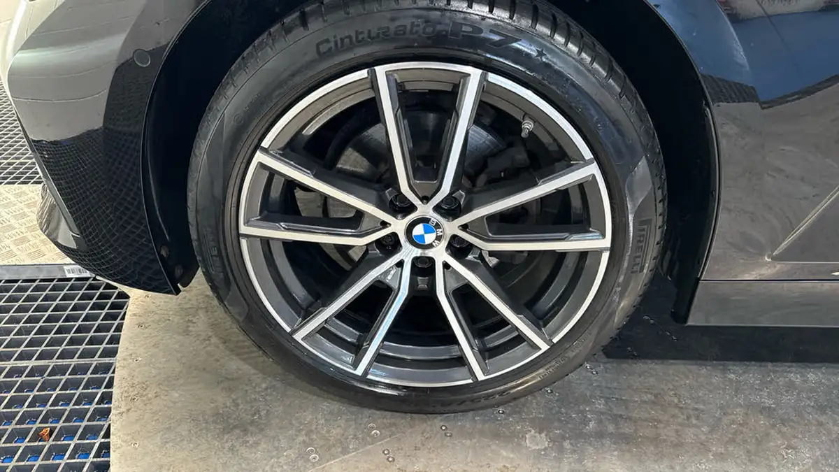 2021-bmw-3-series-20td-320d-sport-touring-5d-big-37