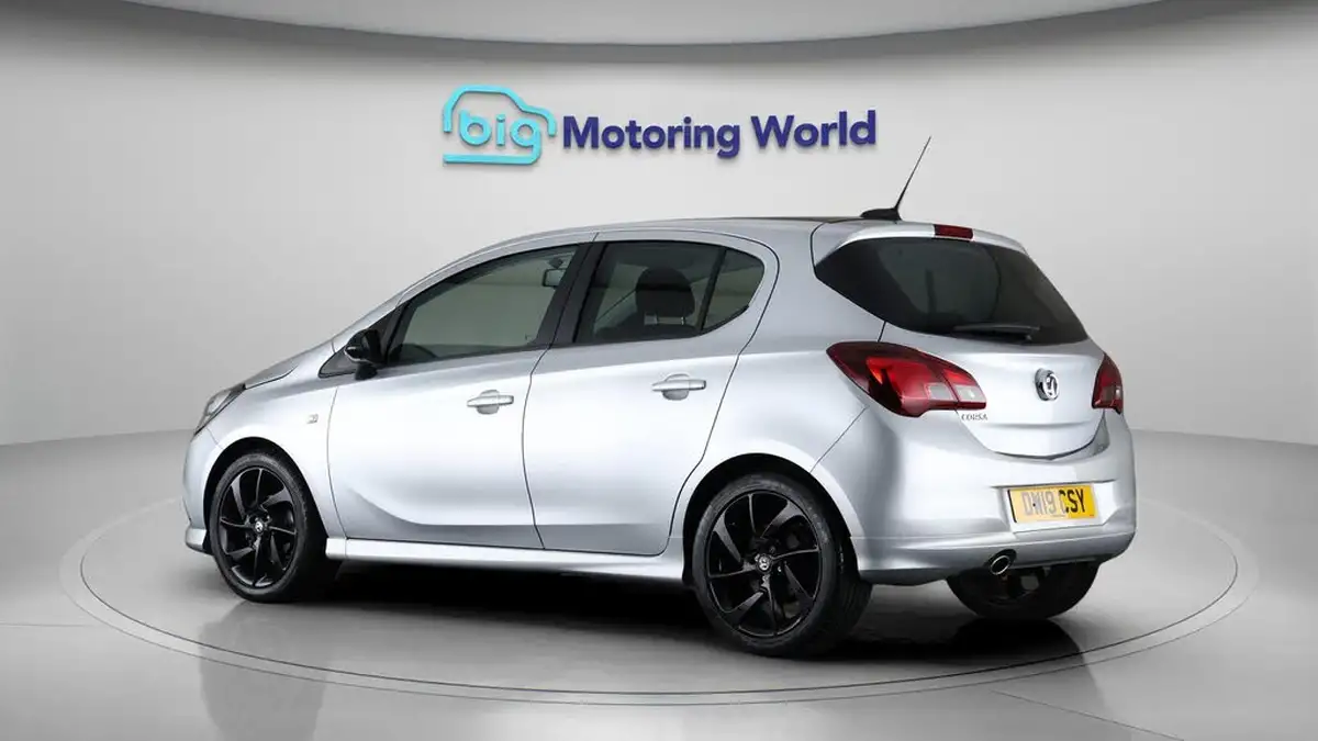 2019-vauxhall-corsa-14i-sri-vx-line-nav-black-90ps-5d-big-5