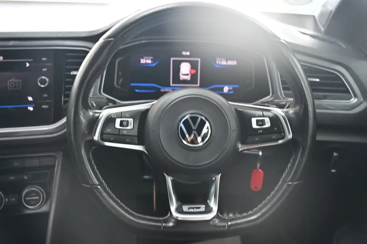2021-volkswagen-t-roc-15-tsi-r-line-hatchback-5d-dsg-big-14