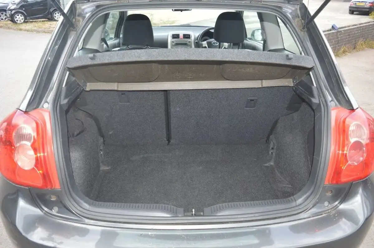 2008-toyota-auris-16-tr-vvt-i-3d-big-20