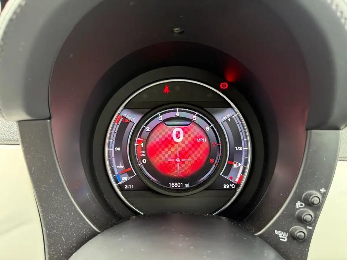 2018-abarth-595-14-tjet-big-10