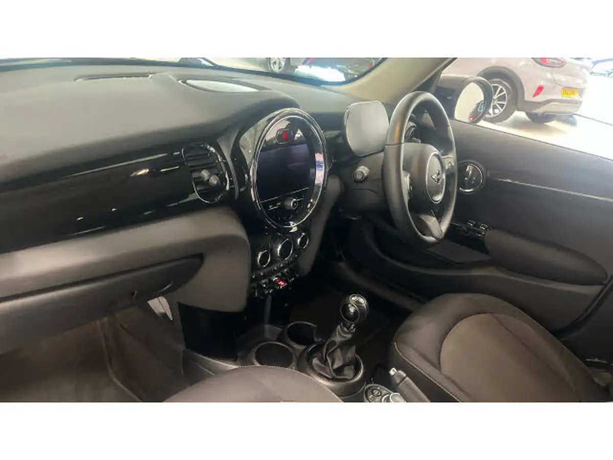 2021-mini-cooper-15-cooper-classic-hatchback-5d-big-8